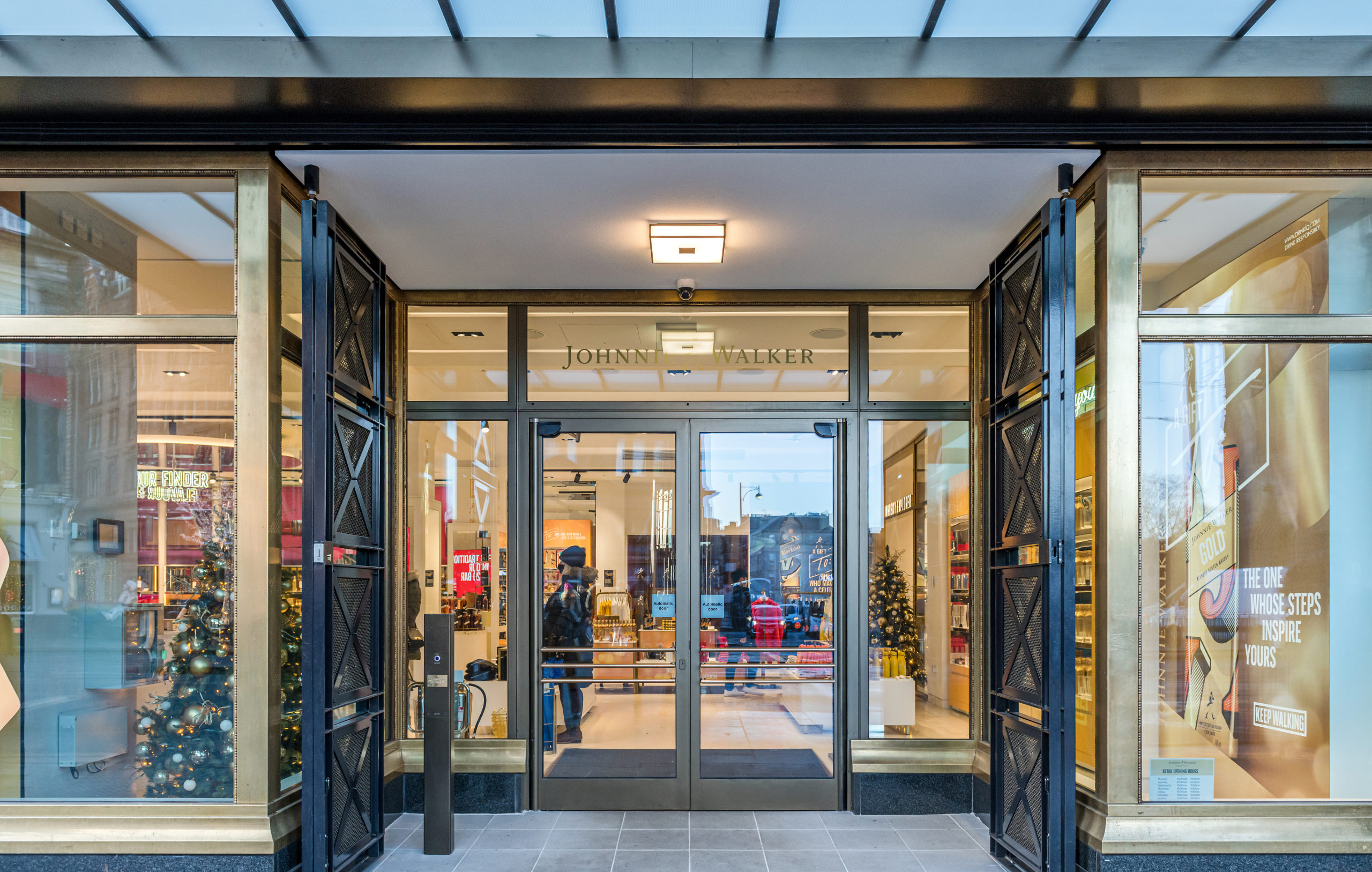 Gold Crittall windows and entrance for Jonnie Walker Edinburgh