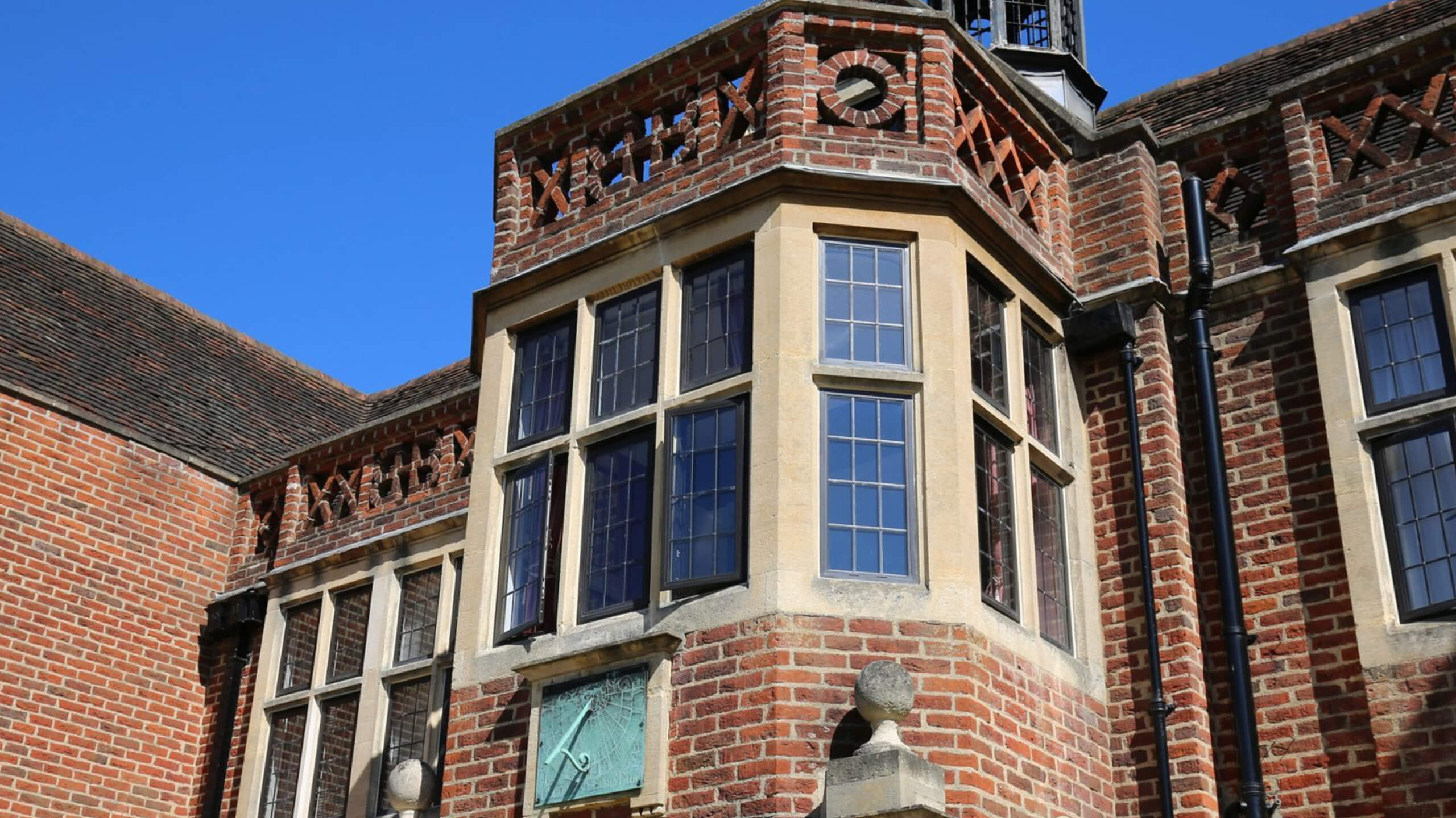 Black steel windows for heritage school building