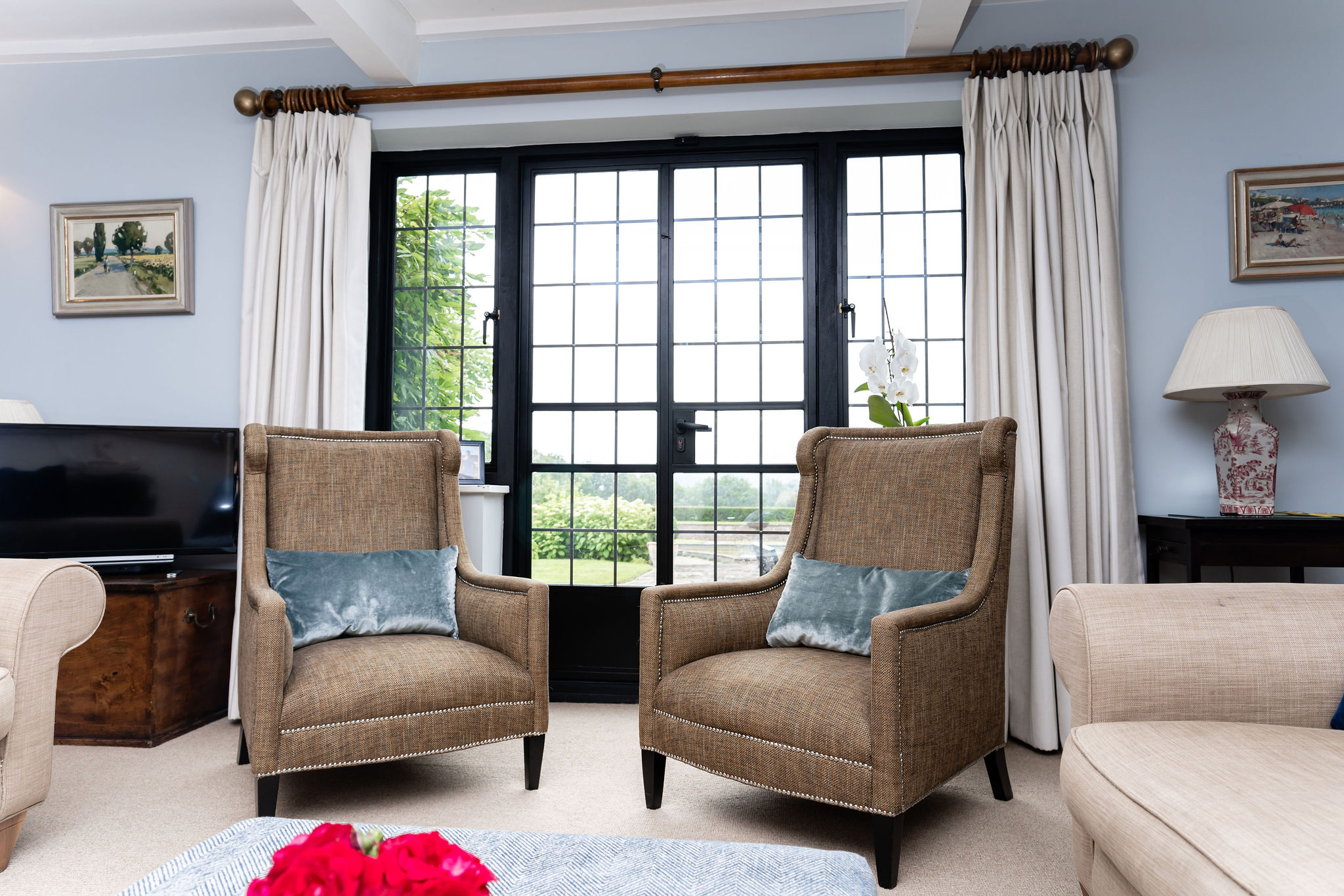 Black steel windows and door for lounge